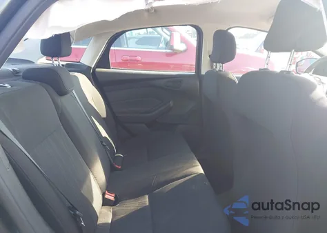 2017 Ford Focus S z USA, uszkodzony, nr VIN 1FADP3E26HL242543